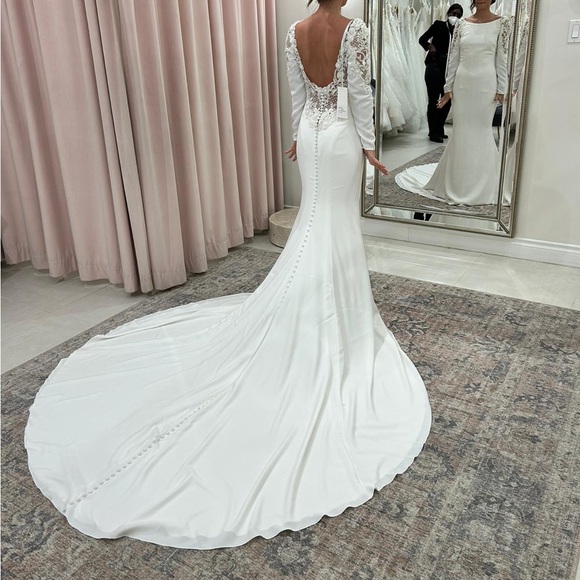 Badgley Mischka wedding gown - Picture 1 of 7